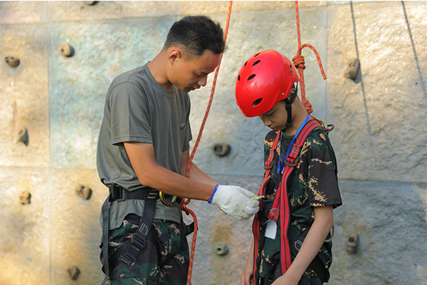 带兵之道“严在当严处 爱在细微中” 让新兵训练更扎实